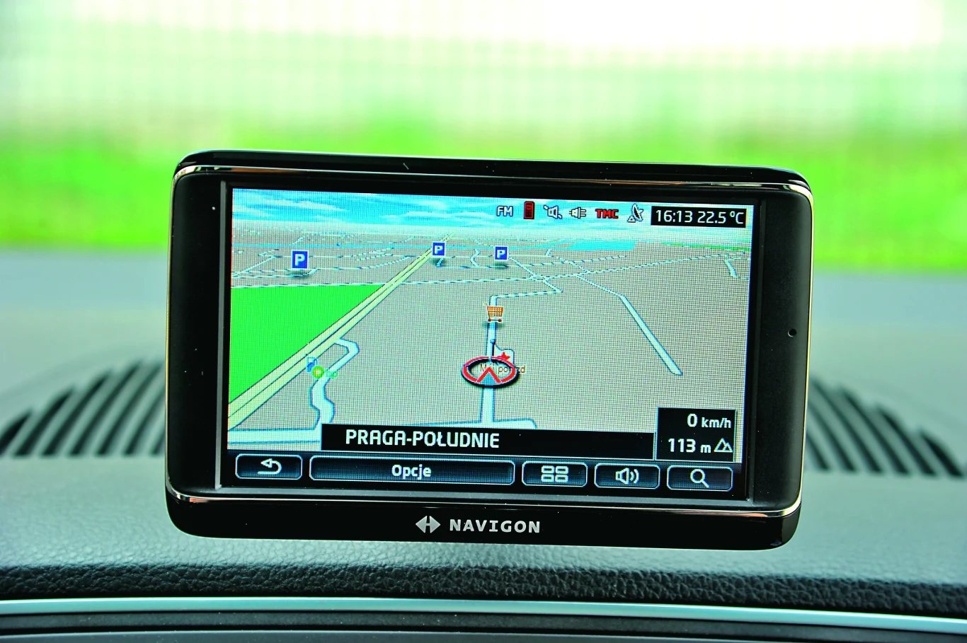 Opcjonalny system nawigacyjny (niedostępny tylko w bazowej wersji Easy) kosztuje 1400 zł.