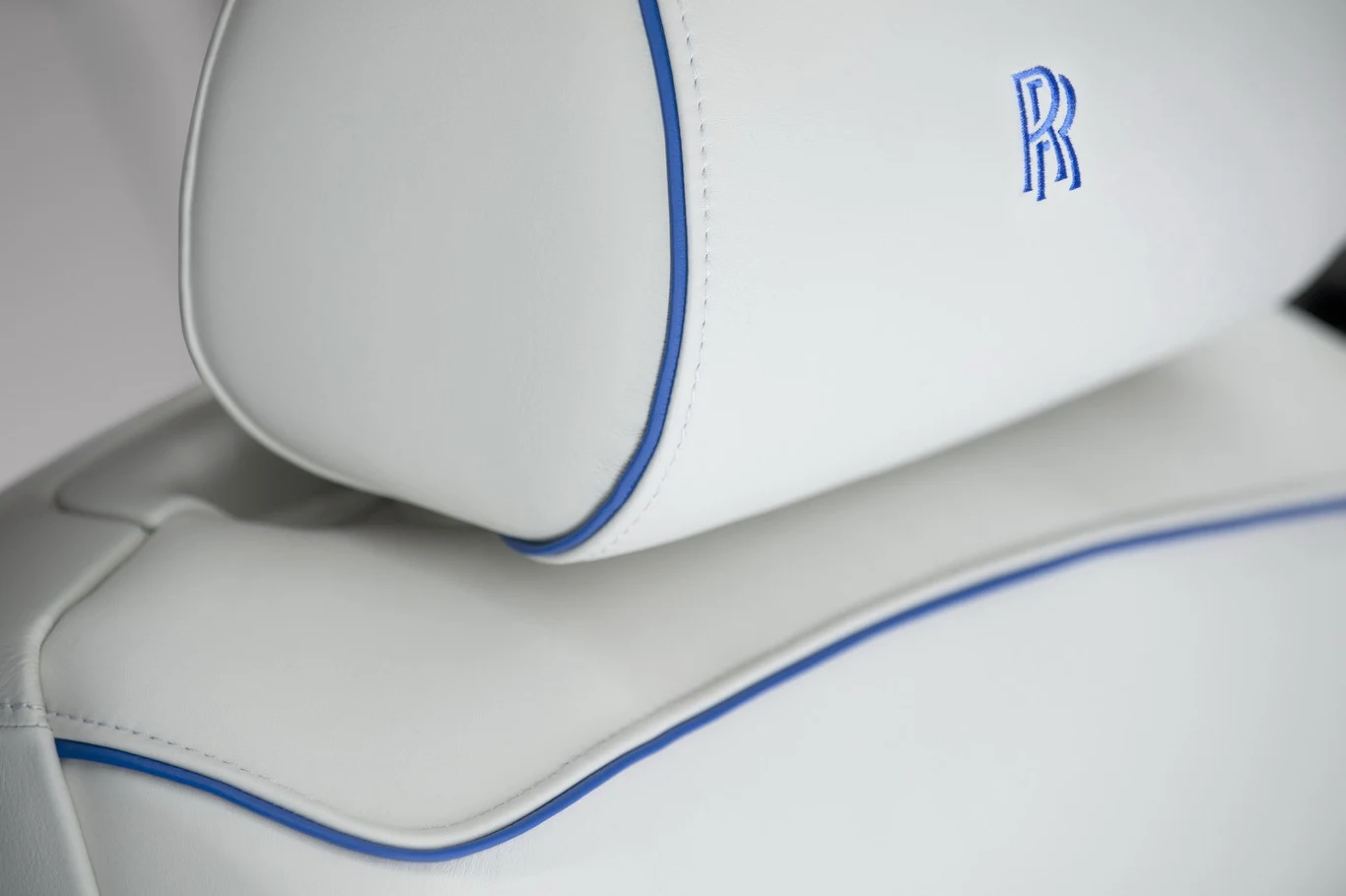 Rolls-Royce Ghost art deco Rolls-Royce Ghost art deco