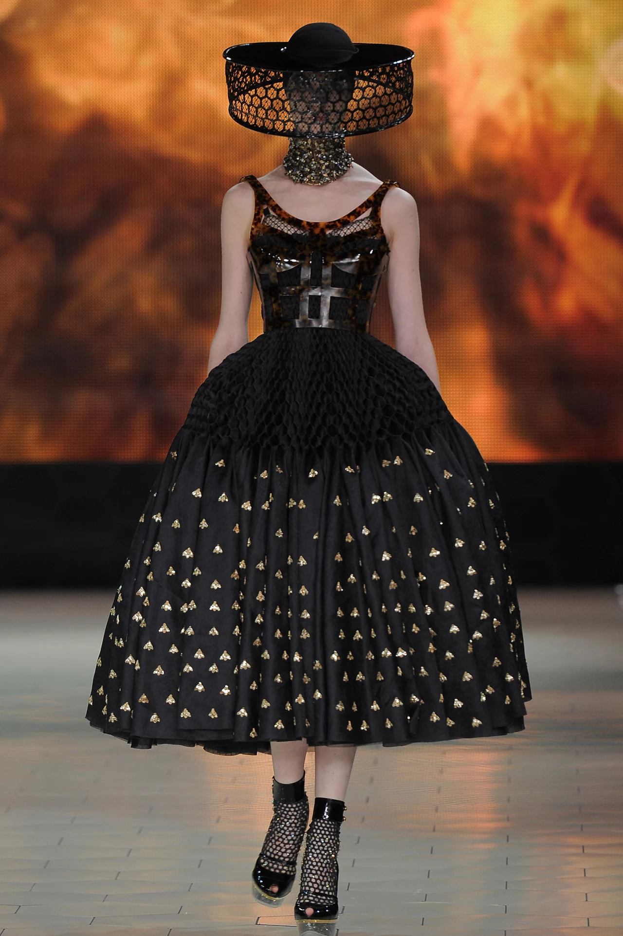 Alexander McQueen - wiosna-lato 2013 Alexander McQueen - wiosna-lato 2013