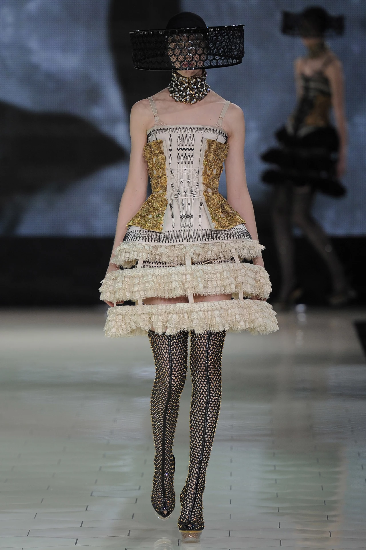 Alexander McQueen - wiosna-lato 2013 Alexander McQueen - wiosna-lato 2013