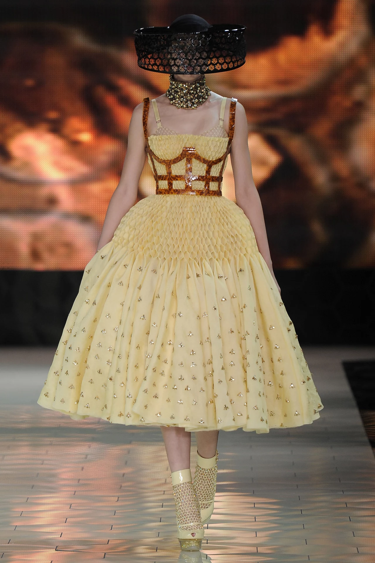 Alexander McQueen - wiosna-lato 2013 Alexander McQueen - wiosna-lato 2013