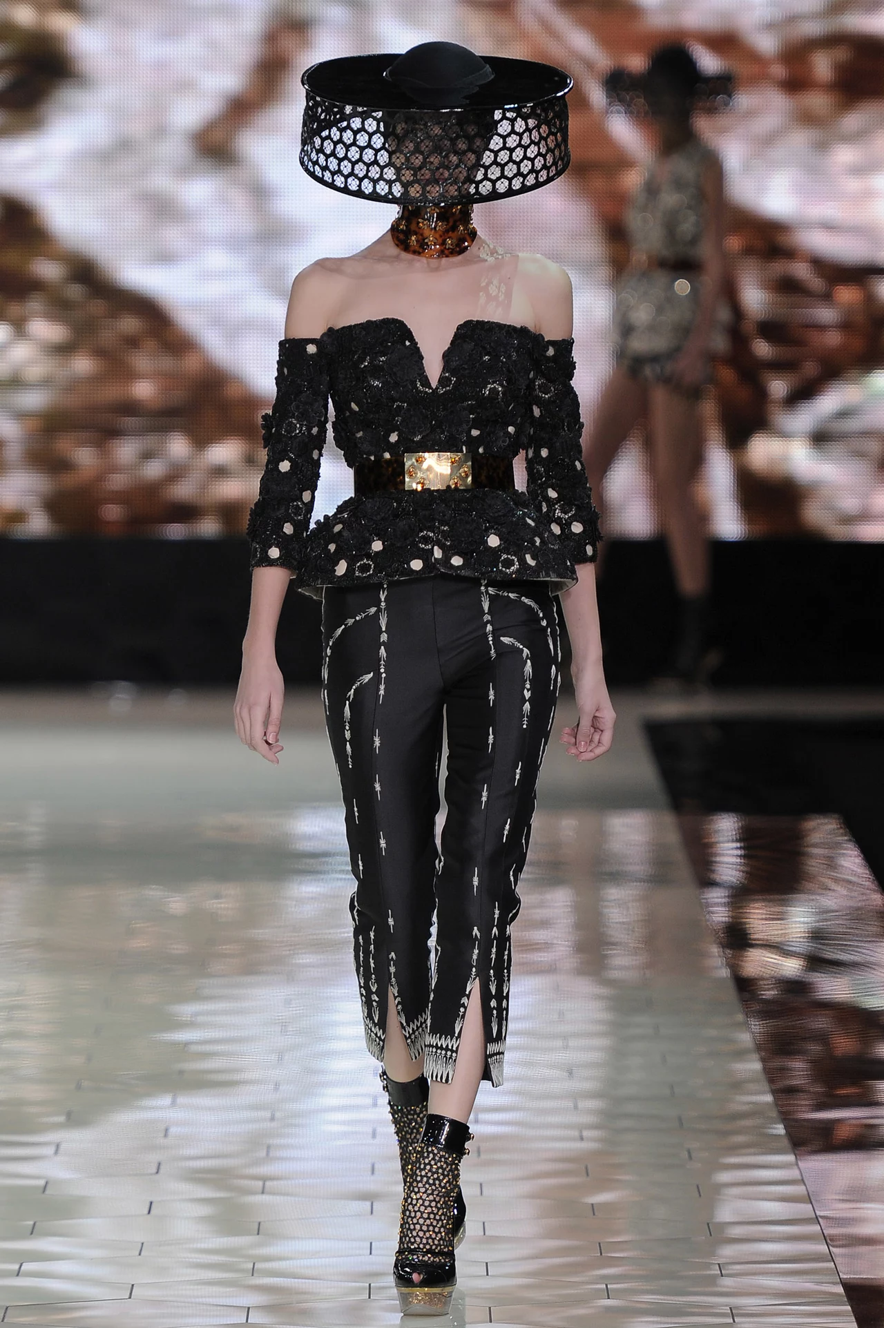 Alexander McQueen - wiosna-lato 2013 Alexander McQueen - wiosna-lato 2013