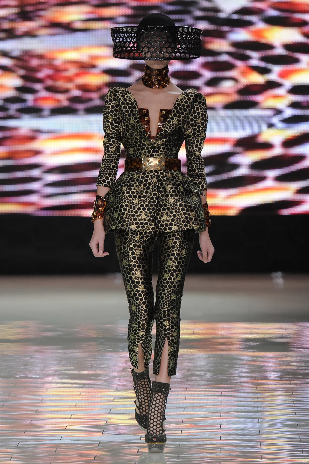 Alexander McQueen - wiosna-lato 2013 Alexander McQueen - wiosna-lato 2013