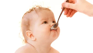 Jak i czym karmić ząbkujące dziecko?