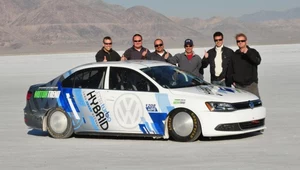 Jest rekord! Ponad 300 km/h... Volkswagenem Jettą