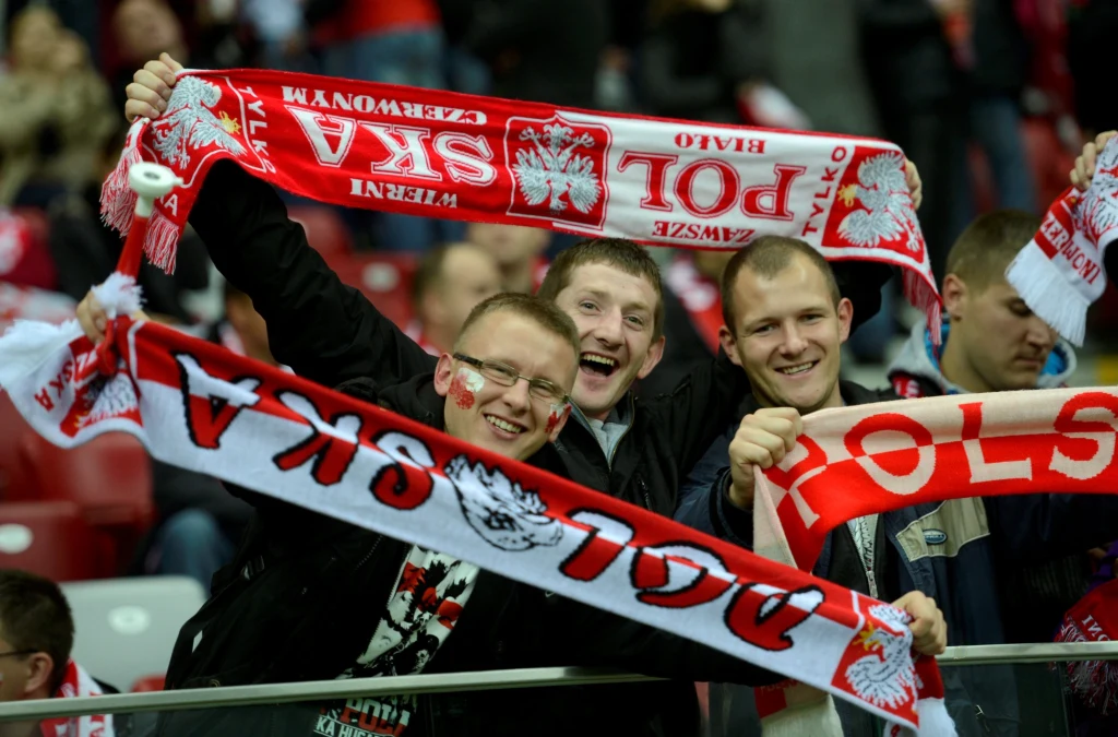 Deszcz zalał murawę Stadionu Narodowego tuż przed meczem z Anglią Deszcz zalał murawę Stadionu Narodowego tuż przed meczem z Anglią