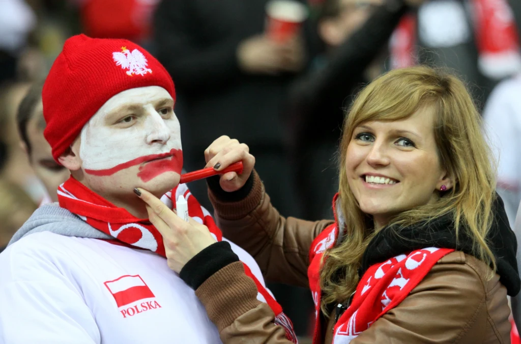 Deszcz zalał murawę Stadionu Narodowego tuż przed meczem z Anglią Deszcz zalał murawę Stadionu Narodowego tuż przed meczem z Anglią