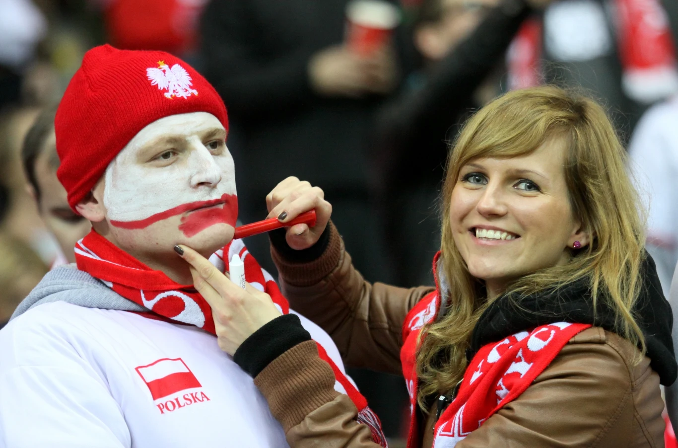 Deszcz zalał murawę Stadionu Narodowego tuż przed meczem z Anglią Deszcz zalał murawę Stadionu Narodowego tuż przed meczem z Anglią