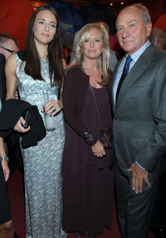 Ania została już przyjęta do rodziny. Tu: z rodzicami Michała Ania została już przyjęta do rodziny. Tu: z rodzicami Michała