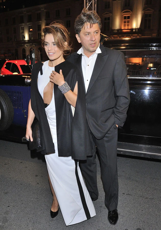 Natasza Urbańska nie cieszy się sympatią także ze względu na związek z dużo starszym Józefowiczem Natasza Urbańska nie cieszy się sympatią także ze względu na związek z dużo starszym Józefowiczem