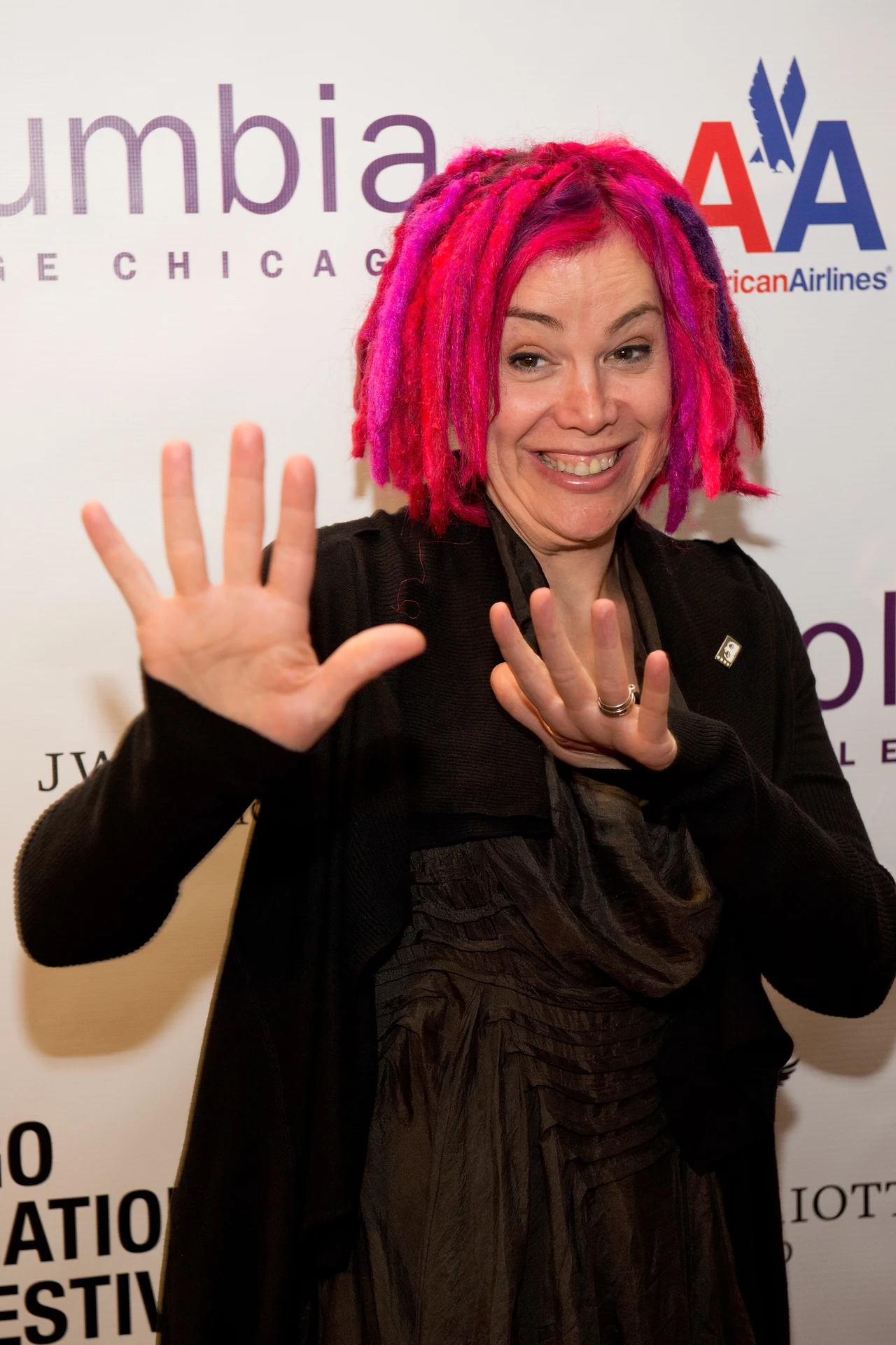 Takim kolorem włosów Lana Wachowski zwraca na siebie uwagę Takim kolorem włosów Lana Wachowski zwraca na siebie uwagę