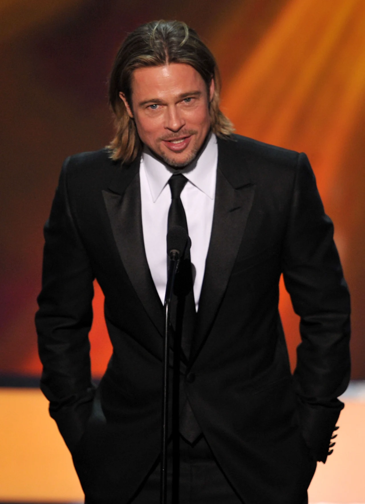 "Gluty, kupa, siki, rzygi. Nic mi nie straszne" - pochwalił się Brad Pitt (48 l.), zapytany, jak radzi sobie w roli ojca.