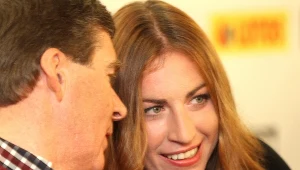 Justyna Kowalczyk (z prawej)  z trenerem Aleksandrem Wierietielnym