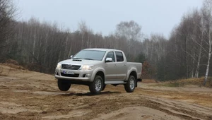 Toyota Hilux 3.0 D-4D AT SR5 - test