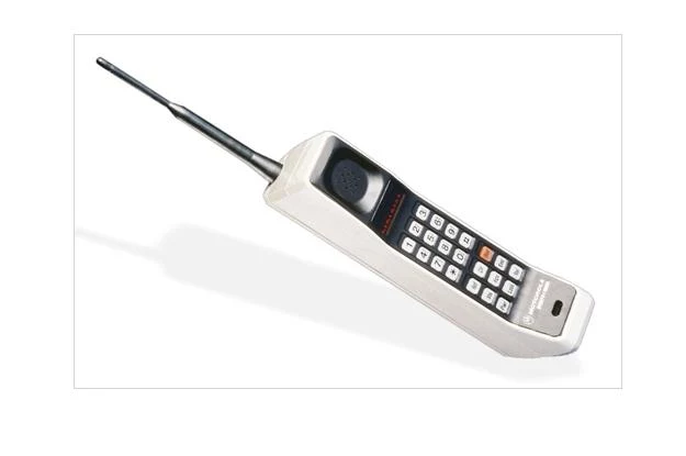 Motorola DynaTac 8000X - pierwszy telefon komórkowy Motorola DynaTac 8000X - pierwszy telefon komórkowy