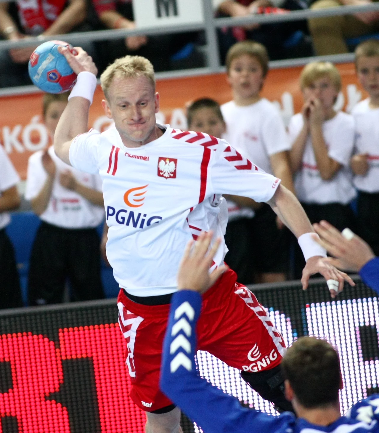 Rzuca Adam Wiśniewski 