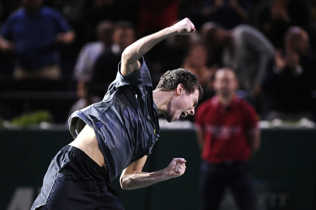 Rywal Polaka, dziewiąty w światowym rankingu Serb Janko Tipsarević skreczował przy stanie 3:6, 6:1, 4:1 dla Janowicza.