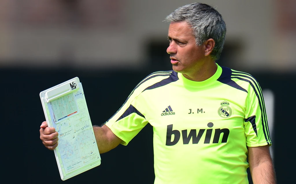 Jose Mourinho rzadko daje szansę wychowankom "Królewskich" Jose Mourinho rzadko daje szansę wychowankom "Królewskich"