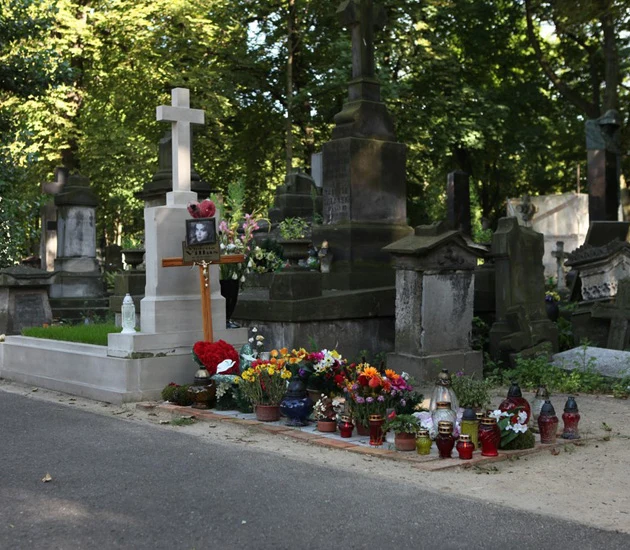 Grób Violetty Villas Grób Violetty Villas