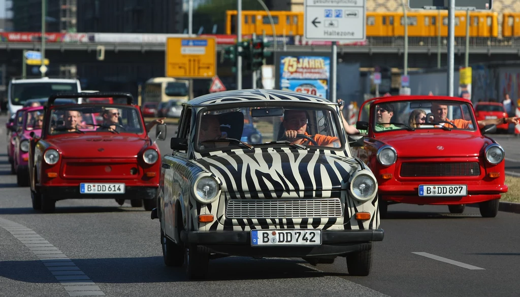 Trabant-zebra na ulicach wschodniego Berlina