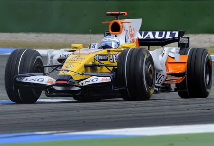 Fernando Alonso podczas wyścigu na torze Hockenheim