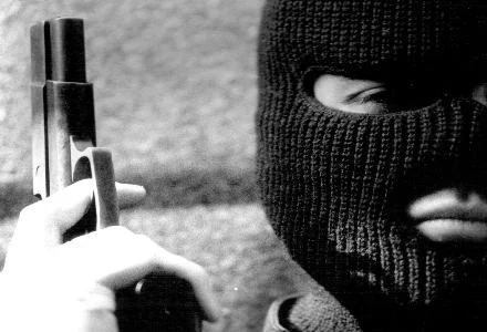 Publikacja w sieci wizerunków osób poszukiwanych ma pomóc policji | Thomas Gray Publikacja w sieci wizerunków osób poszukiwanych ma pomóc policji | Thomas Gray