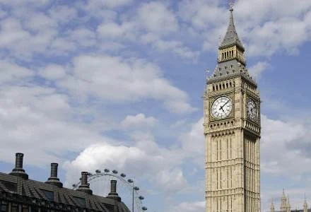 Informatycy powini znać nie tylko język zero-jedynkowy Informatycy powini znać nie tylko język zero-jedynkowy