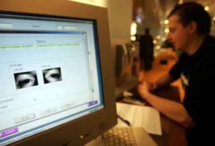 Dostawcy internetu będą musieli rejestrować wszystkie maile i rozmowy online