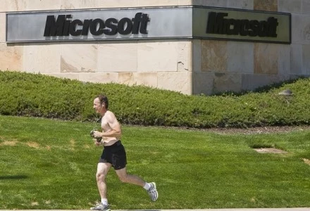 Microsoft prowadził rekrutację wśród pracowników sklepów Apple'a? Microsoft prowadził rekrutację wśród pracowników sklepów Apple'a?