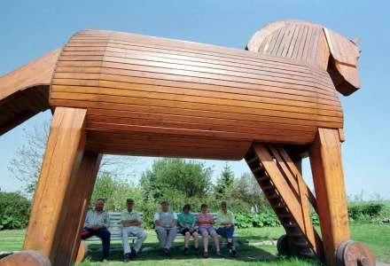 URLzone - to nowy trojan atakujący systemy bankowości elektronicznej URLzone - to nowy trojan atakujący systemy bankowości elektronicznej