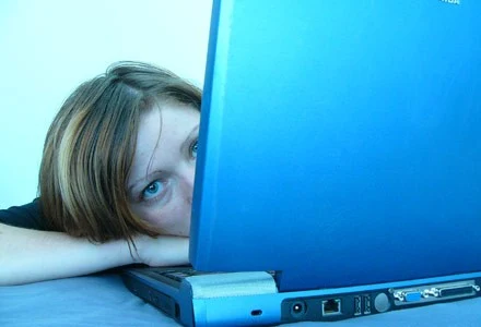 W internecie także powinna obowiązywać zasada ograniczonego zaufania Fot. Elena Buetler W internecie także powinna obowiązywać zasada ograniczonego zaufania Fot. Elena Buetler