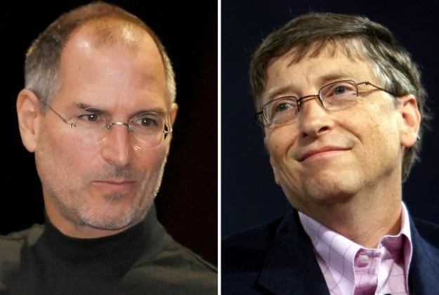 Steve Jobs (L) - szef Apple i Bill Gates - twórca Microsoftu