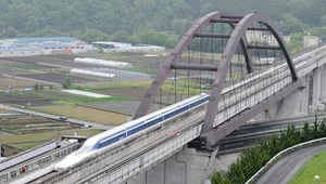 Japoński maglev - ta  technologia jest nadal rozwijana, a Chiny są doskonałym krajem na eksperymenty