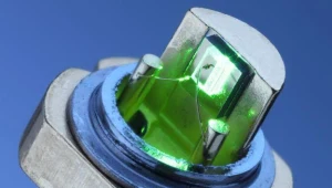 Dioda laserowa firmy Osram emituje zielone światło w sposób bezpośredni