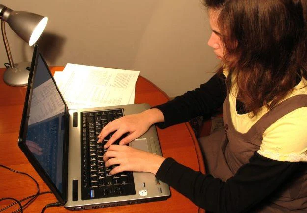 Często nie dbamy o baterię w naszym notebooku - to skróca czas pracy na baterii fot. Sanja Gjenero Często nie dbamy o baterię w naszym notebooku - to skróca czas pracy na baterii fot. Sanja Gjenero