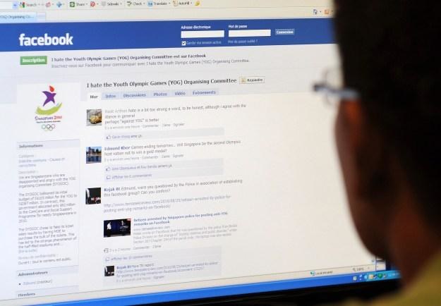 Użytkownicy poświęcają tylko 60 sekund na analizę treści strony na Facebooku