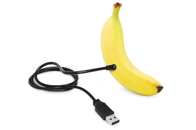 Kabel podpięty do banana - czemu nie?