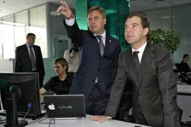 Kasperski i Dmitrij Miedwiediew, prezydent Rosji, w moskiewskiej kwaterze głównej Kaspersky Lab