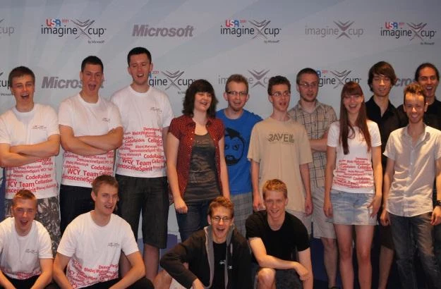 "Polska! Polska!" - wznoszą okrzyk nasi studenci startujący w finałach Imagine Cup 2011