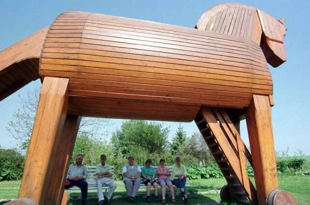 Malware zostało zidentyfikowane jako Trojan-Dropper:OSX/Revir.A Malware zostało zidentyfikowane jako Trojan-Dropper:OSX/Revir.A