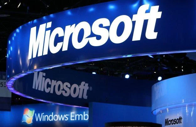 Microsoft czerpie dochody z wielu różnorodnych usług Microsoft czerpie dochody z wielu różnorodnych usług