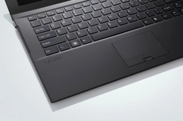 Klawiatura w Sony Vaio Z21 jest wygodna i podświetlana