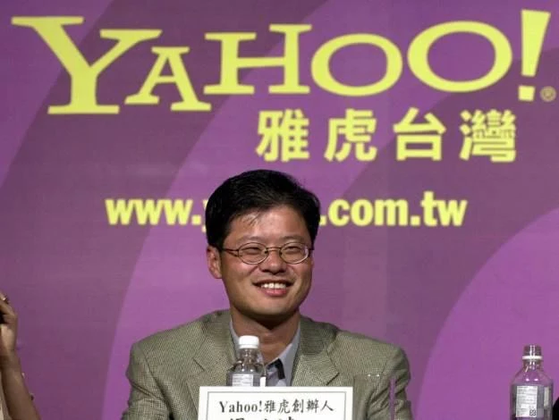 Jerry Yang - jego odejście z Yahoo! pokazuje, jak bardzo zmienił się internet