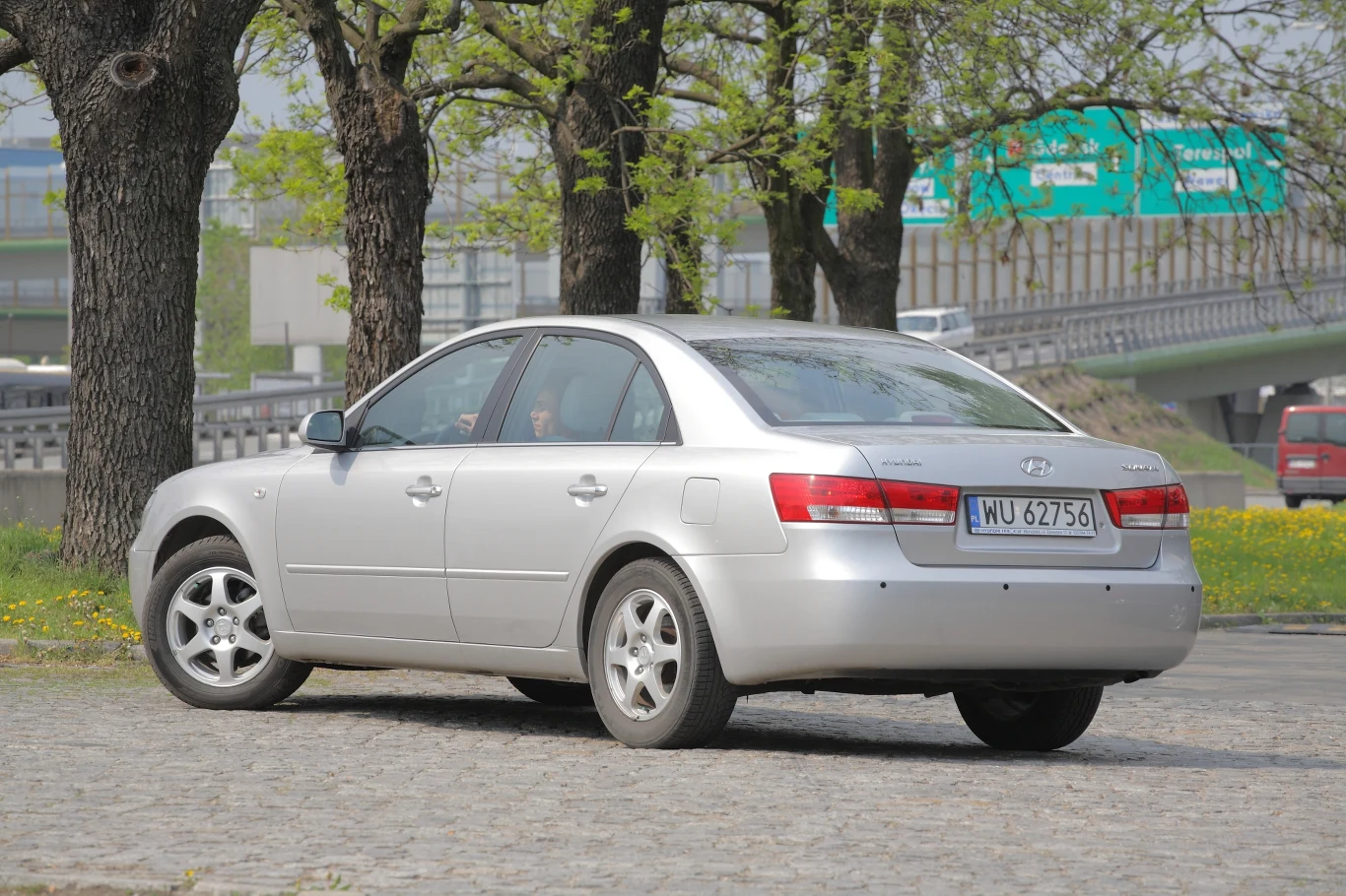 Wszystkie silniki są godne polecenia: benzynowe dobrze znoszą LPG, diesel CRDi jest oszczędny i niezawodny. Wszystkie silniki są godne polecenia: benzynowe dobrze znoszą LPG, diesel CRDi jest oszczędny i niezawodny.