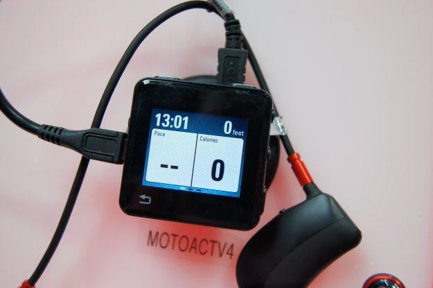 Motorola ACTV wygląda niemal jak iPod Nano, ale potrafi więcej