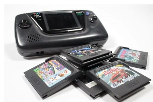 Game Gear oraz gry - brakuje tylko "Call of Duty" i nowego "GTA"