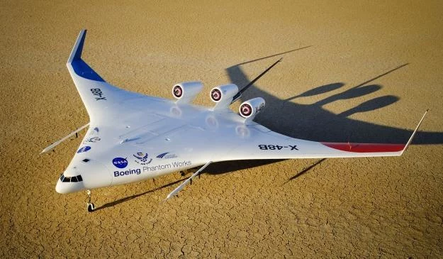 Boeing X-48B wzniósł się w powietrze 20 lipca 2007 roku.  Fot. NASA