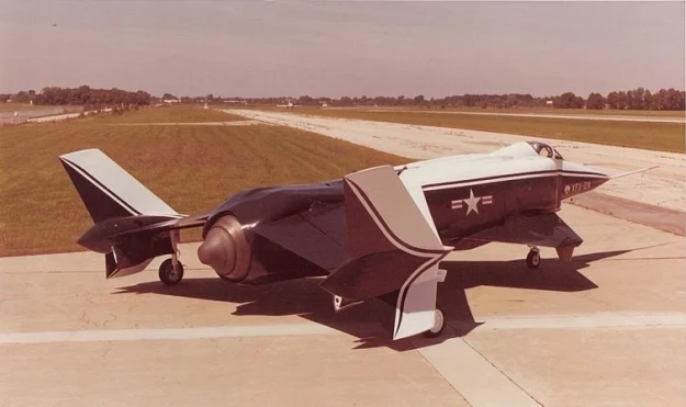 Prototyp samolotu pionowego startu - XFV-12A