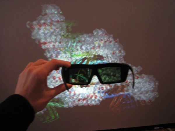 Internet 3D - o tej koncepcji Intela piszę się wiele od miesiąca. W rzeczywistości mówimy o stereoskopowej wizualizacji niektórych elementów pojawiających się w internecie