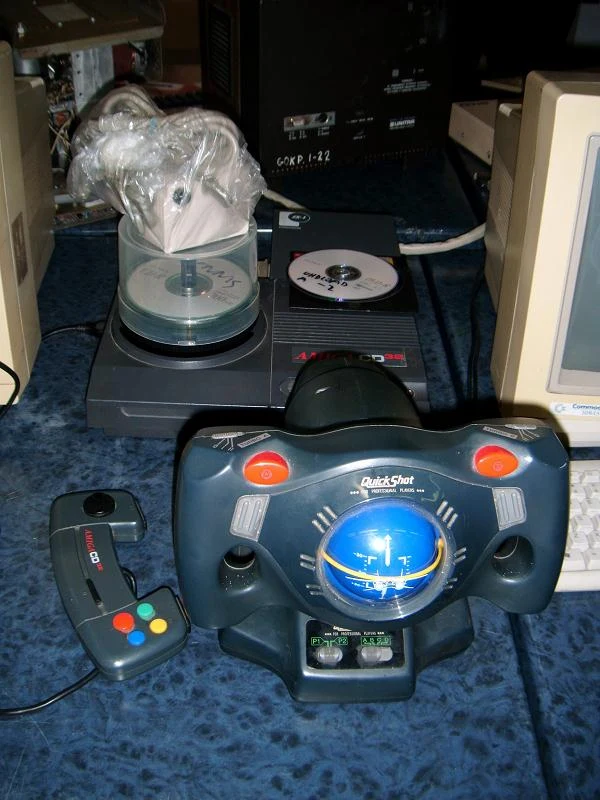 Oraz nietypowy kontroler - dzisiaj takie zabawki do rzadkość Oraz nietypowy kontroler - dzisiaj takie zabawki do rzadkość